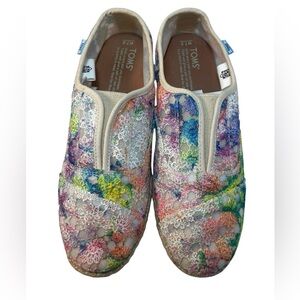 TOMS Palmera Multi Crochet Lace Rainbow Flats Womens Size 7.5 NWOT
